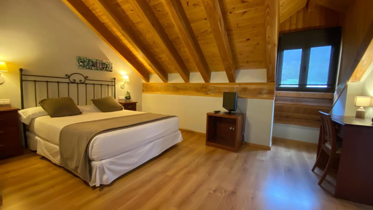 Hotel Roca Blanca Espot Zewnętrze zdjęcie